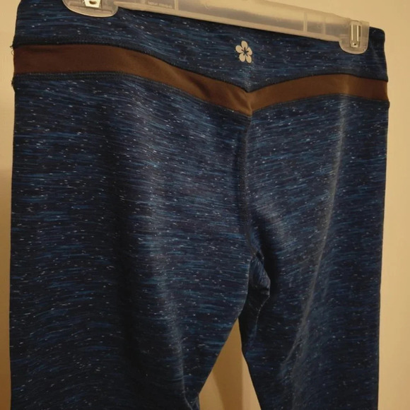 Tuff Athletics V Back Leggings - Picture 4 of 5